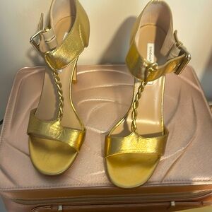 Brand new beautiful gold stiletto size 9B made in Italy
